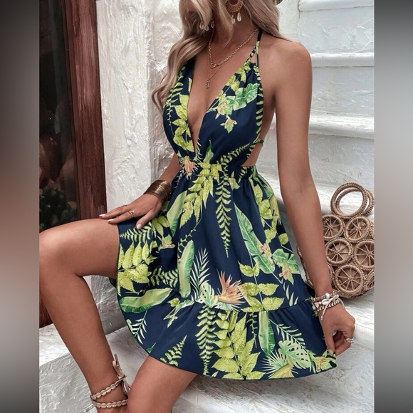 Dresses & Skirts - Sexy floral tropical print cutout tie back dress